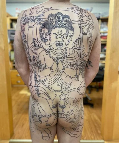 Lili Renée tattoo 047