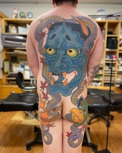 Lili Renée tattoo 048