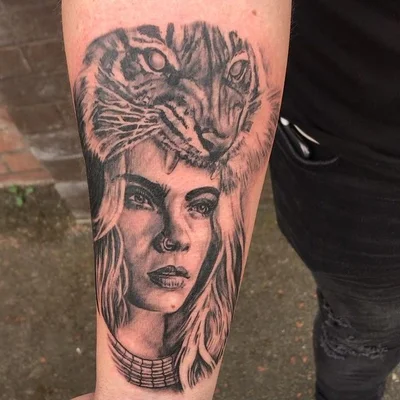 @gibsini tattoo 033