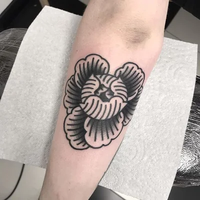 Tom tattoo 010