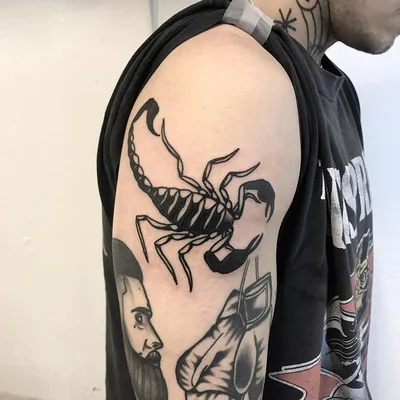 Tom tattoo 020