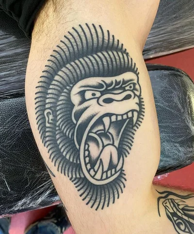 Tom tattoo 027