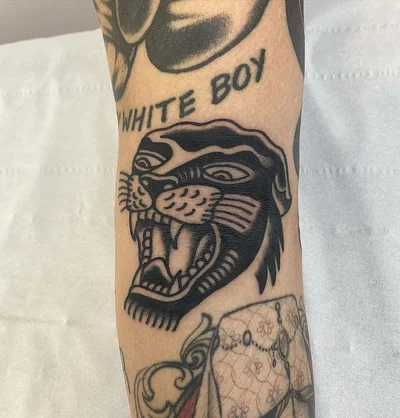 Tom tattoo 043