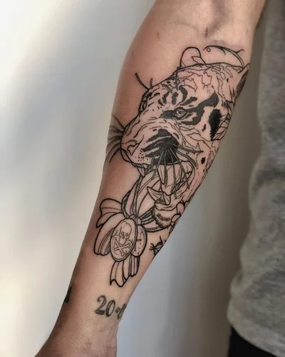 Stefania Torregrossa tattoo 031