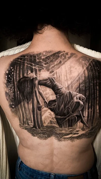 Stefan, the owner of ArtOfEternity tattoo 013