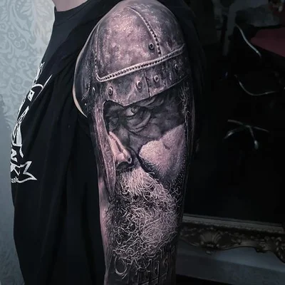 Stefan, the owner of ArtOfEternity tattoo 014