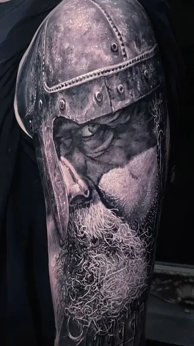 Stefan, the owner of ArtOfEternity tattoo 047