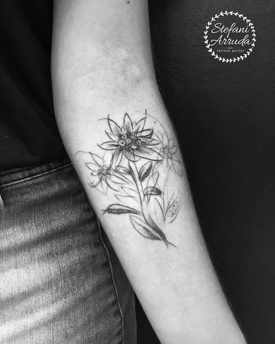 Stefani Arruda tattoo 048