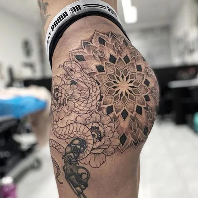 Steffi Fischer tattoo 008