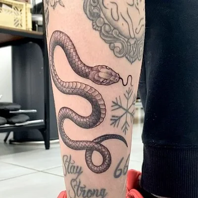 Steffi Fischer tattoo 016