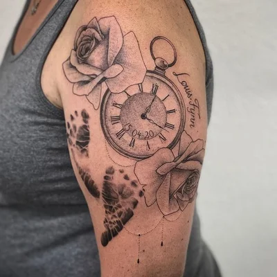 Steffi Fischer tattoo 022