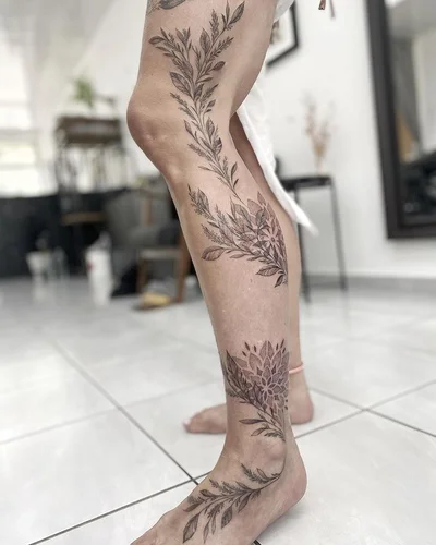 Steffi Fischer tattoo 035