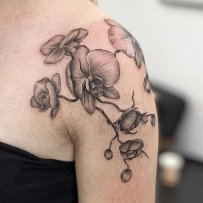 Steffi Fischer tattoo 044