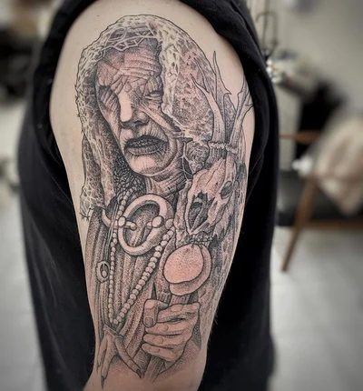 Steffi Fischer tattoo 045