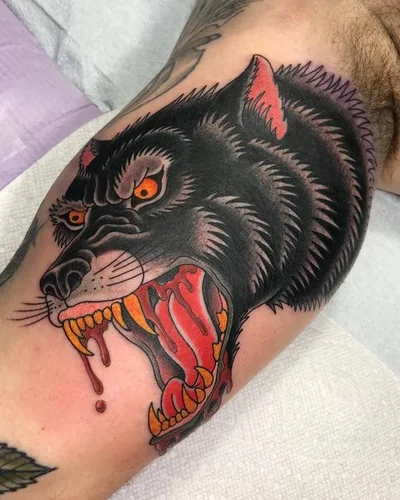 Stef Neale tattoo 032
