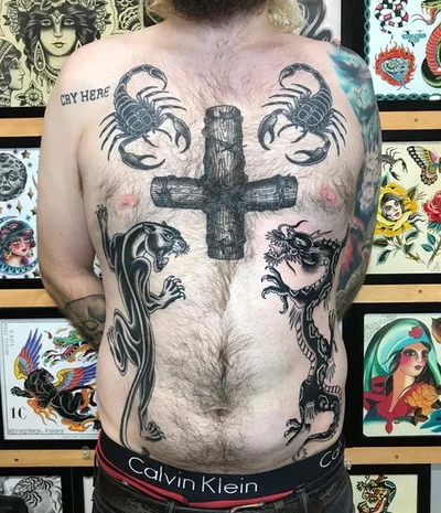 Stef Neale tattoo 042