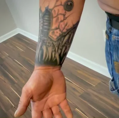 Stephen Taylor tattoo 007