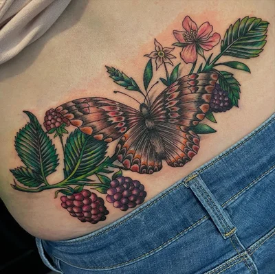 Stephie Everitt tattoo ig_013