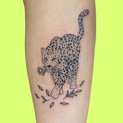 Stephanie Owens tattoo 019