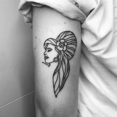 Stephanie Owens tattoo 030