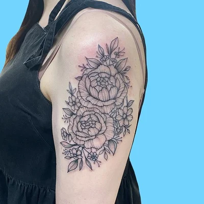 Stephanie Owens tattoo 040