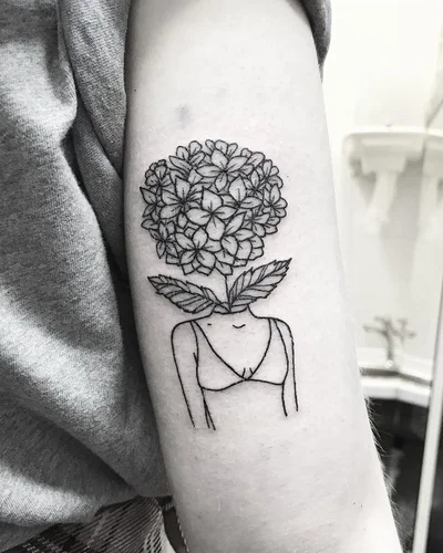 Stephanie Owens tattoo 048