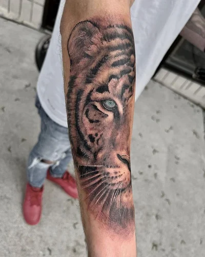 Steven Bossler tattoo 047