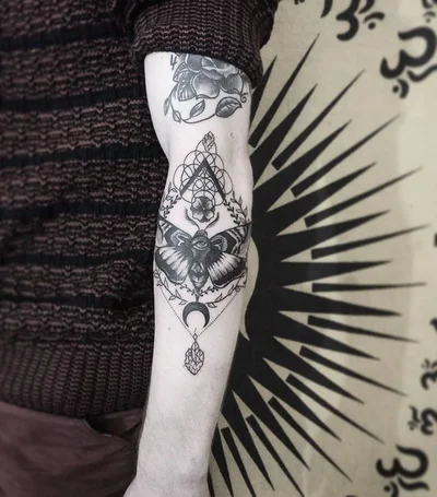 Oleg Barnich tattoo 022