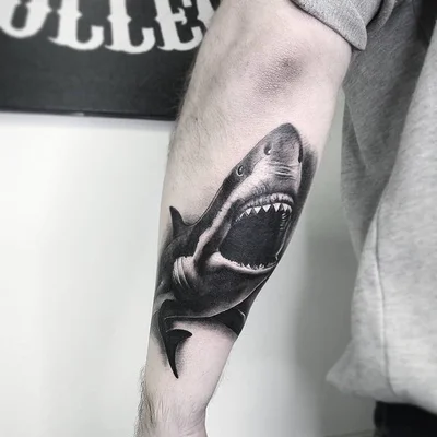 Oleg Barnich tattoo 043