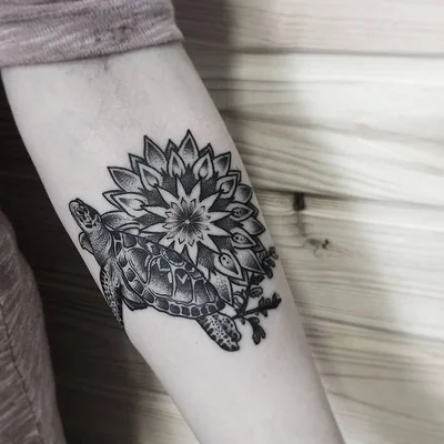 Oleg Barnich tattoo 048