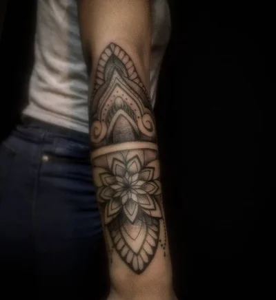 Damian Loria tattoo 043