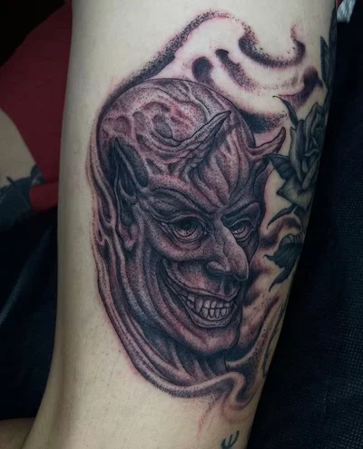 Thomas E tattoo 010