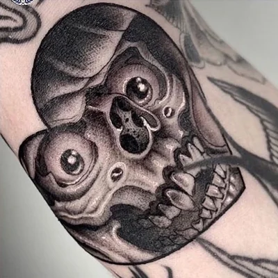 Thomas E tattoo 012