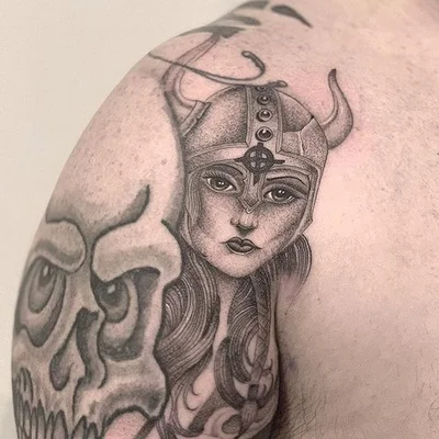 Thomas E tattoo 050