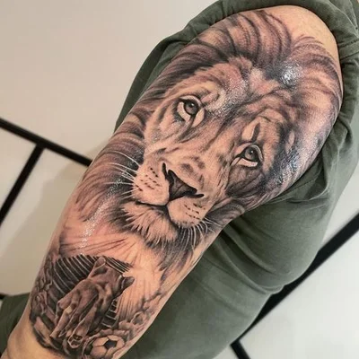 Sue Versipellis tattoo 018