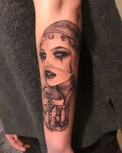 Sue Versipellis tattoo 033
