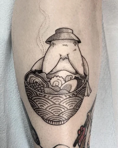 Susanne König tattoo 022