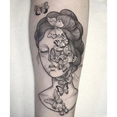 Susanne König tattoo 029