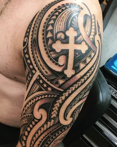 The name is 'Suitedreamztattoo' tattoo 009
