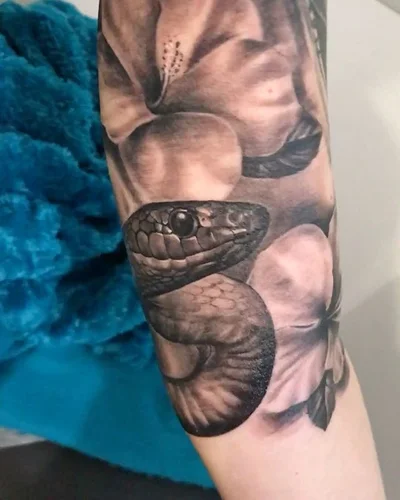Yana Sulina tattoo 032
