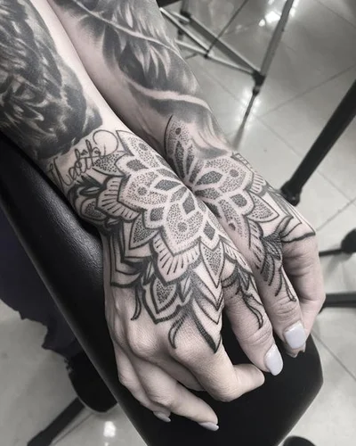 Sunny Aink tattoo 019