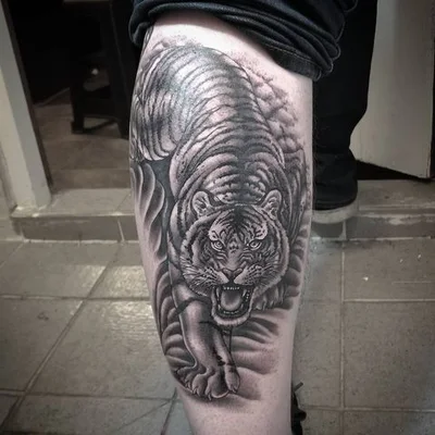 Sunny tattoo 033