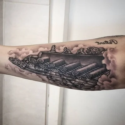 Sunny tattoo 042