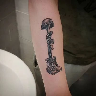 Sunny tattoo 047