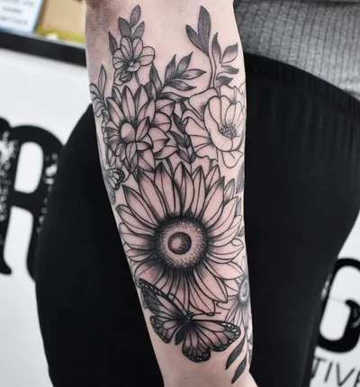 Cristina Superstea tattoo 018