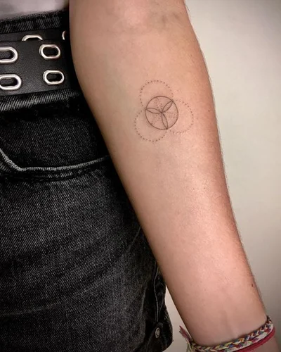 Ester Surigus tattoo 041