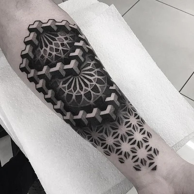 Sutton tattoo 012