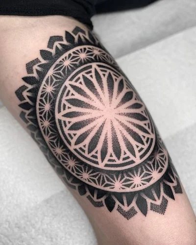 Sutton tattoo 021