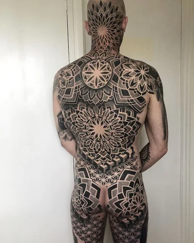 Sutton tattoo 026
