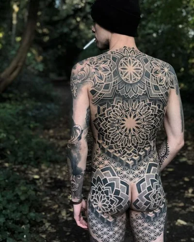 Sutton tattoo 039